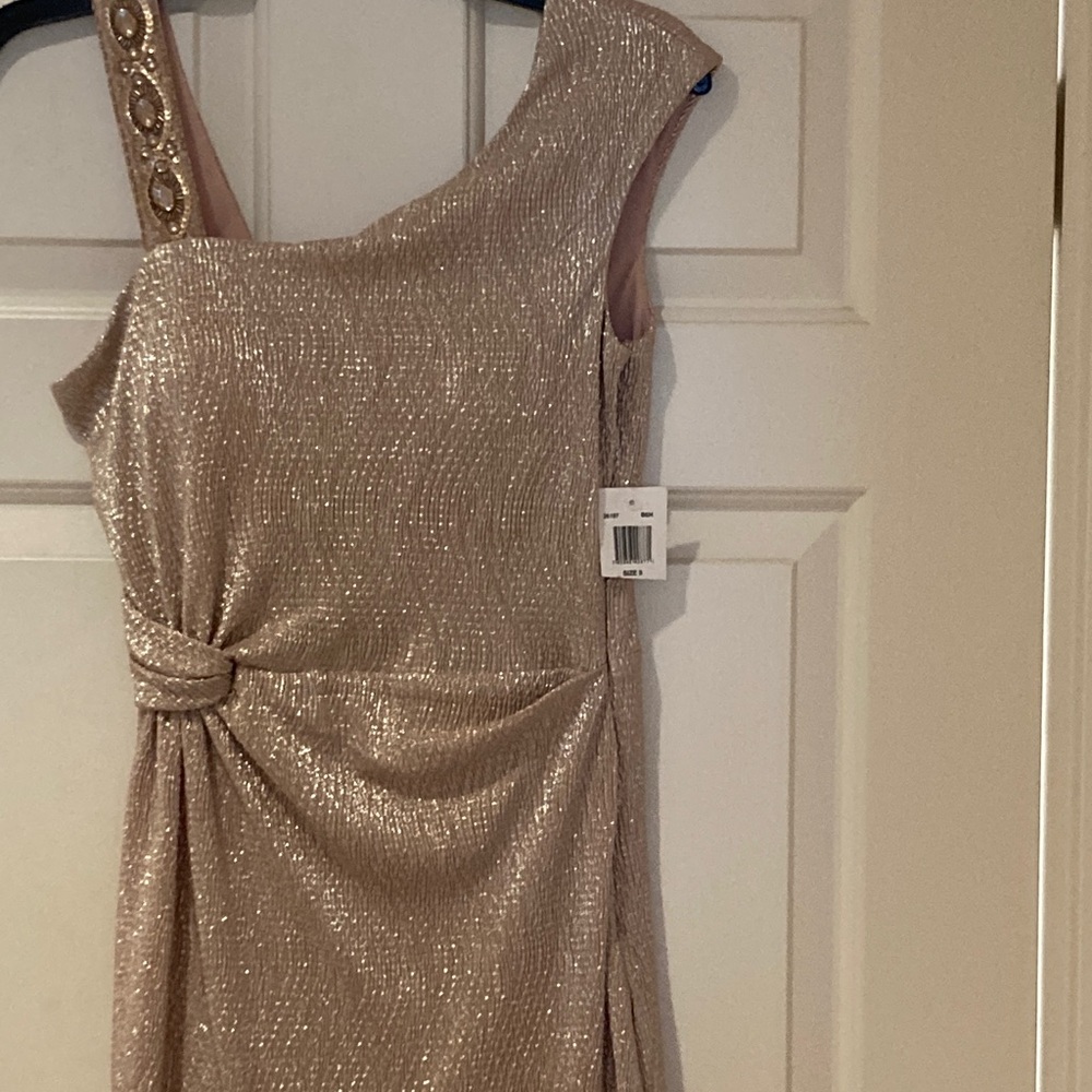 NWT-shimmering gold threads on this elegant cocktail dress!